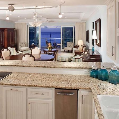 Caribbean Club Boutique Hotel, Grand Cayman Dog City 외부 사진