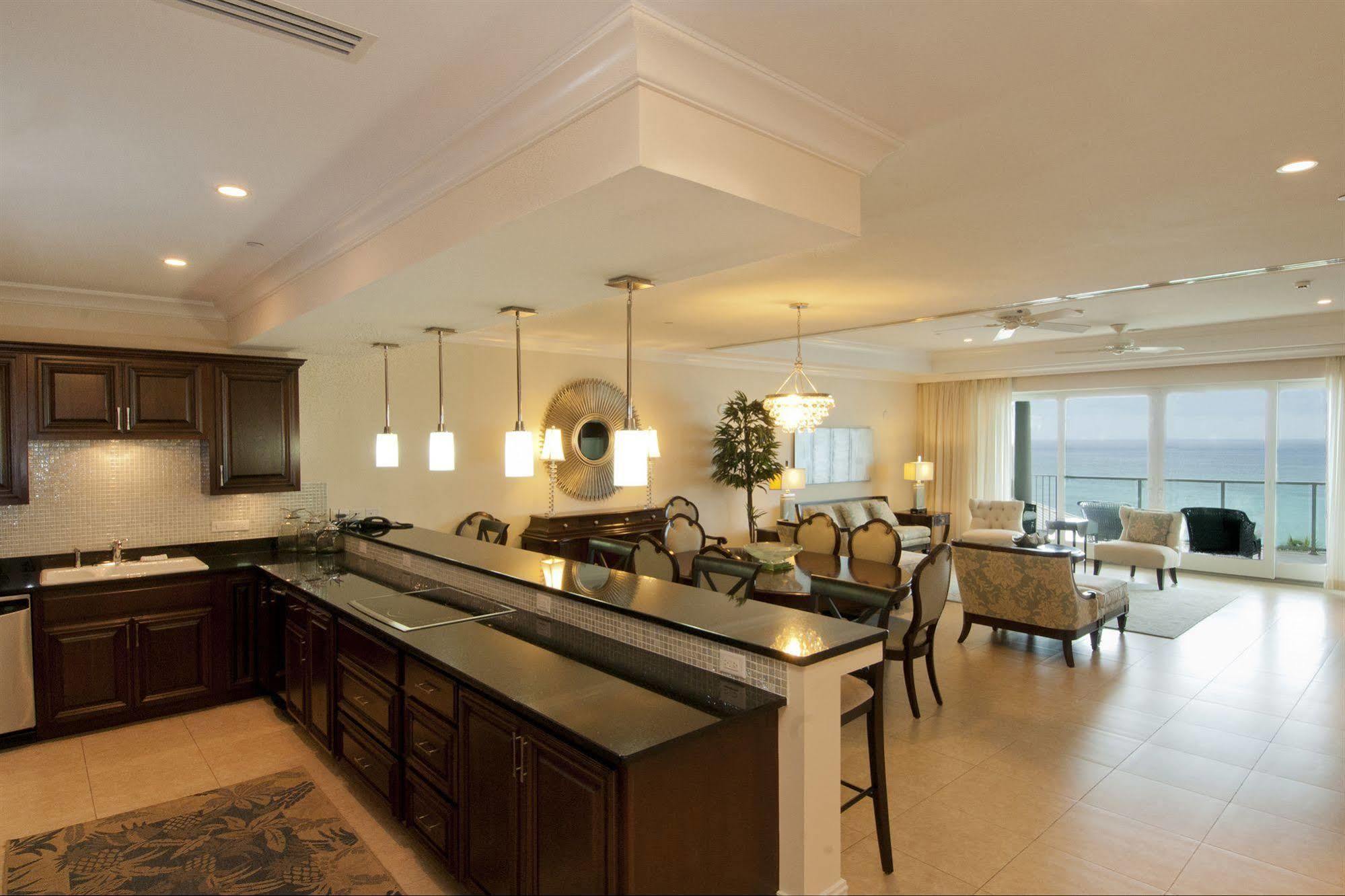 Caribbean Club Boutique Hotel, Grand Cayman Dog City 외부 사진
