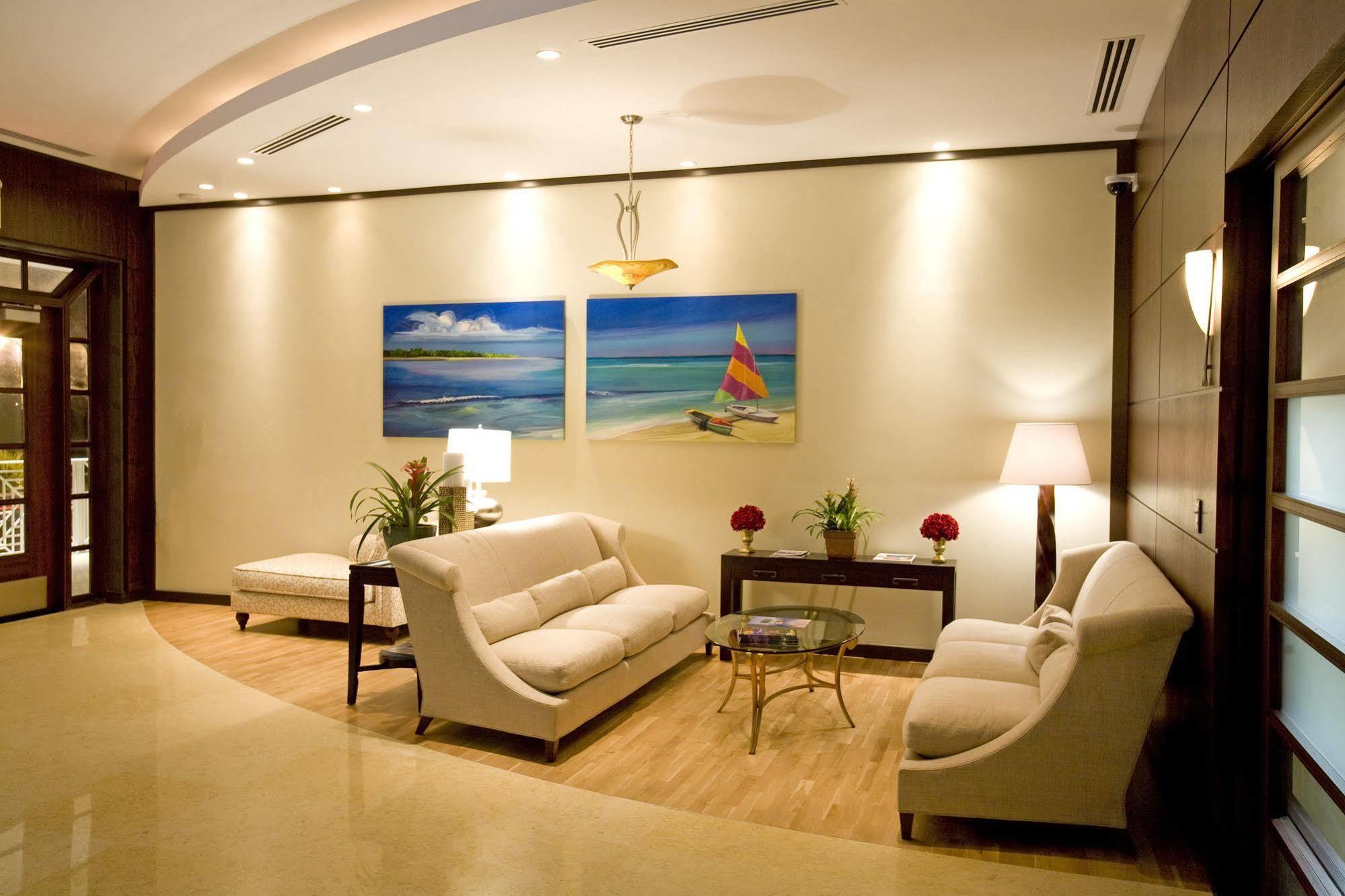 Caribbean Club Boutique Hotel, Grand Cayman Dog City 외부 사진