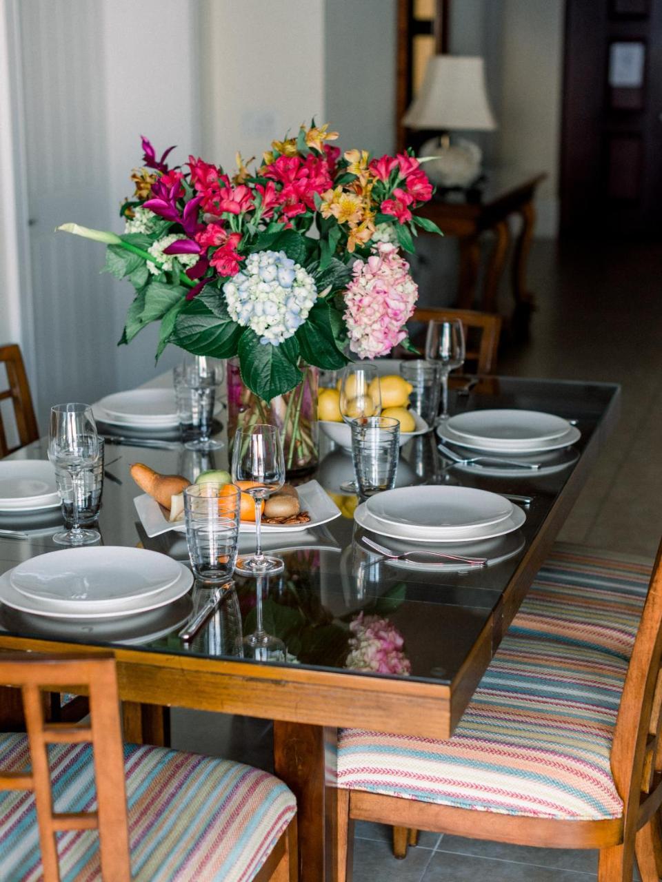 Caribbean Club Boutique Hotel, Grand Cayman Dog City 외부 사진
