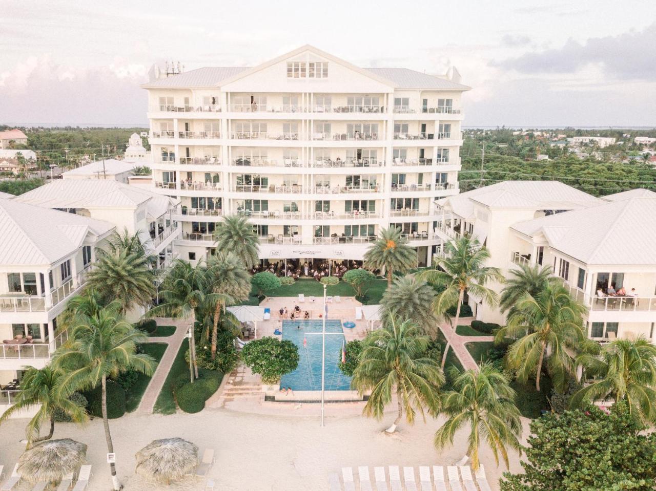 Caribbean Club Boutique Hotel, Grand Cayman Dog City 외부 사진