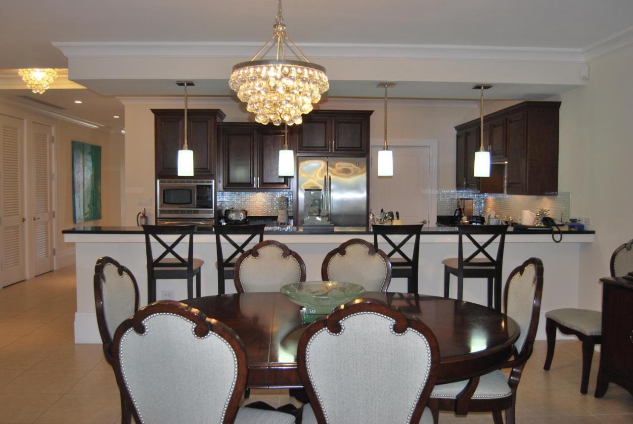 Caribbean Club Boutique Hotel, Grand Cayman Dog City 외부 사진